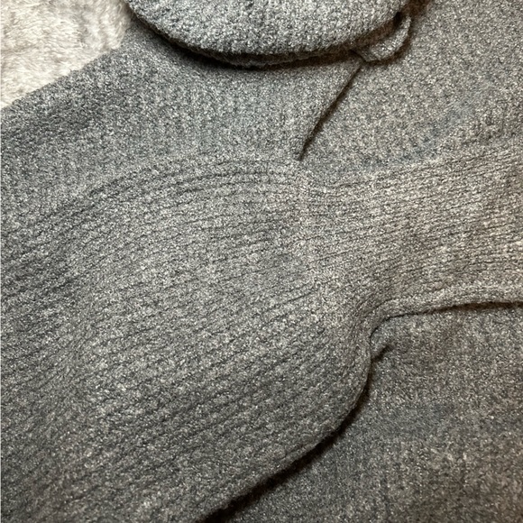 HYFVE (bought at Honey boutique) grey knit turtleneck mid waist sweater - Picture 4 of 4